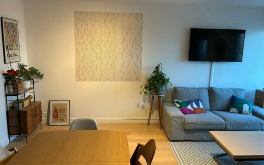 Appartement meublé 4 pièces – Vue panoramique, balcon, box – Paris 13ᵉ Salpêtrière